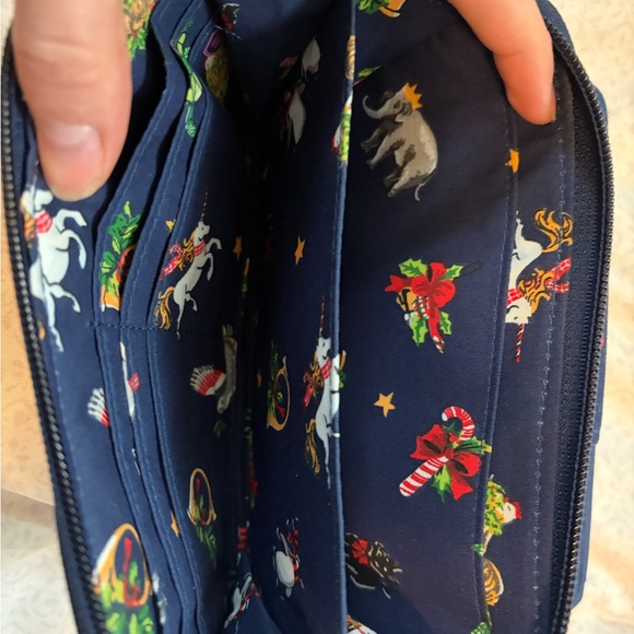 Vera Bradley Christmas Turnlock zip wallet in snow globe motifs - Picture 9 of 12